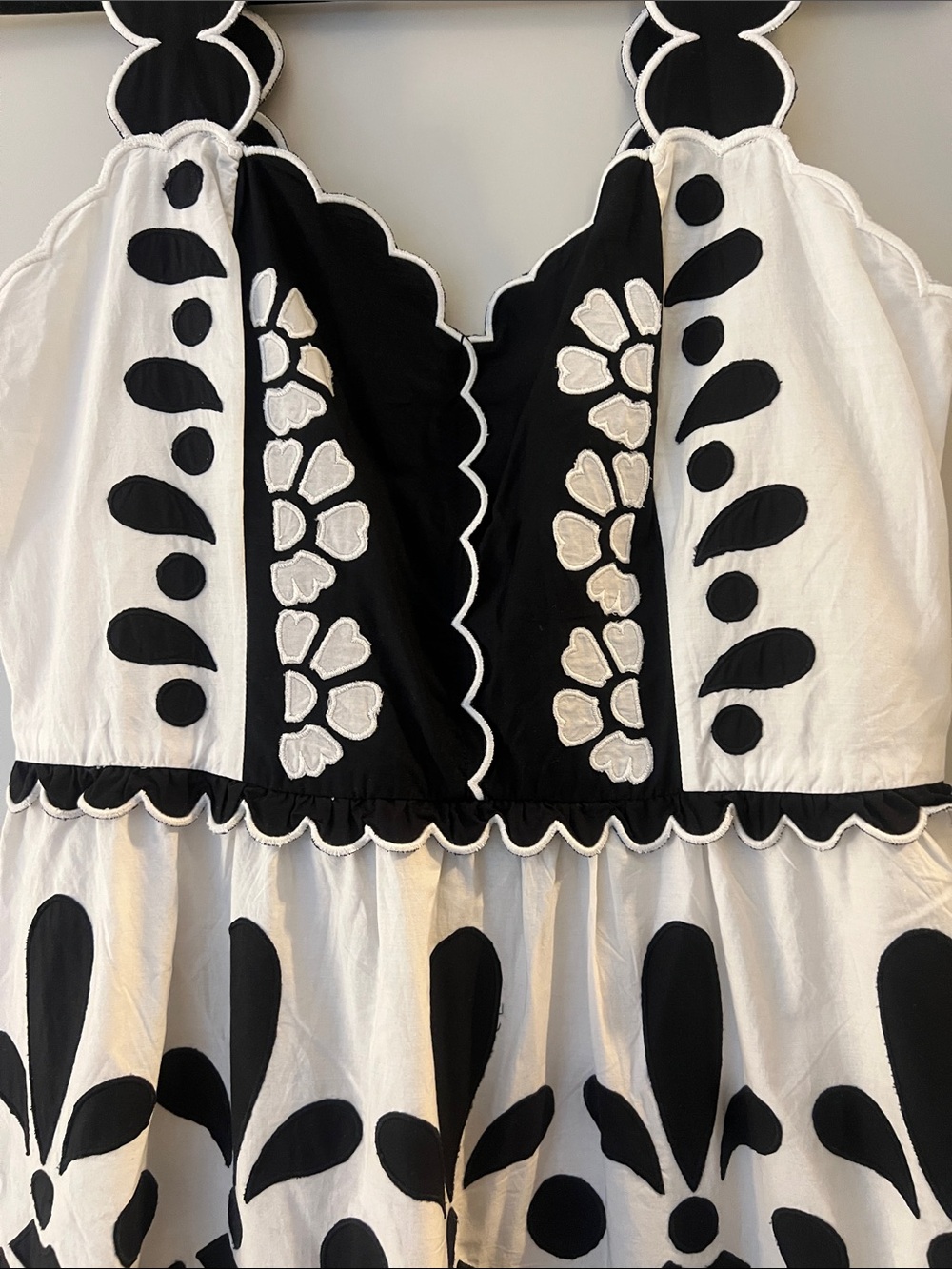 FARM Rio Black & White Floral Tiered Maxi Dress - Picture 2 of 8